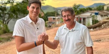 Prefeito Zé Luiz e deputado Mazinho dos Anjos visitam o bairro Bela Vista, que será pavimentada em Ecoporanga